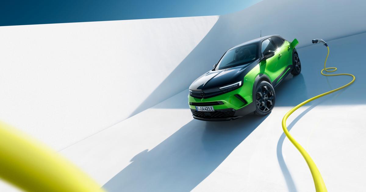 Opel adelanta la ayuda del Plan Moves III para la compra de un vehículo cero emisiones