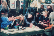 Matt Le Blanc, Matthew Perry, Courteney Cox, Jennifer Aniston, David Schwimmer, y Lisa Kudrow en la última temporada de la serie 'Friends'