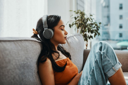 Escuchar música triste podría tener efectos emocionales beneficiosos.