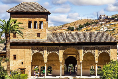 arquitectura-portico-cinco-arcos-alhambra-granada