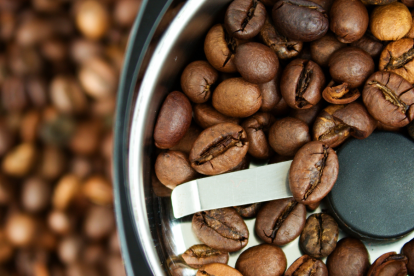Mejores molinillos de café eléctricos relación calidad/precio