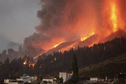 El 19 de septiembre de 2021 se produjeron las primeras erupciones en el camino Cabeza de Vaca, La Palma