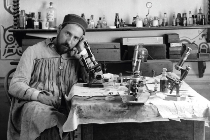 Autorretrato de Cajal en su laboratorio de Valencia