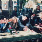 Matt Le Blanc, Matthew Perry, Courteney Cox, Jennifer Aniston, David Schwimmer, y Lisa Kudrow en la última temporada de la serie 'Friends'