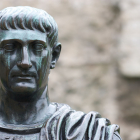 Estatua de emperador romano
