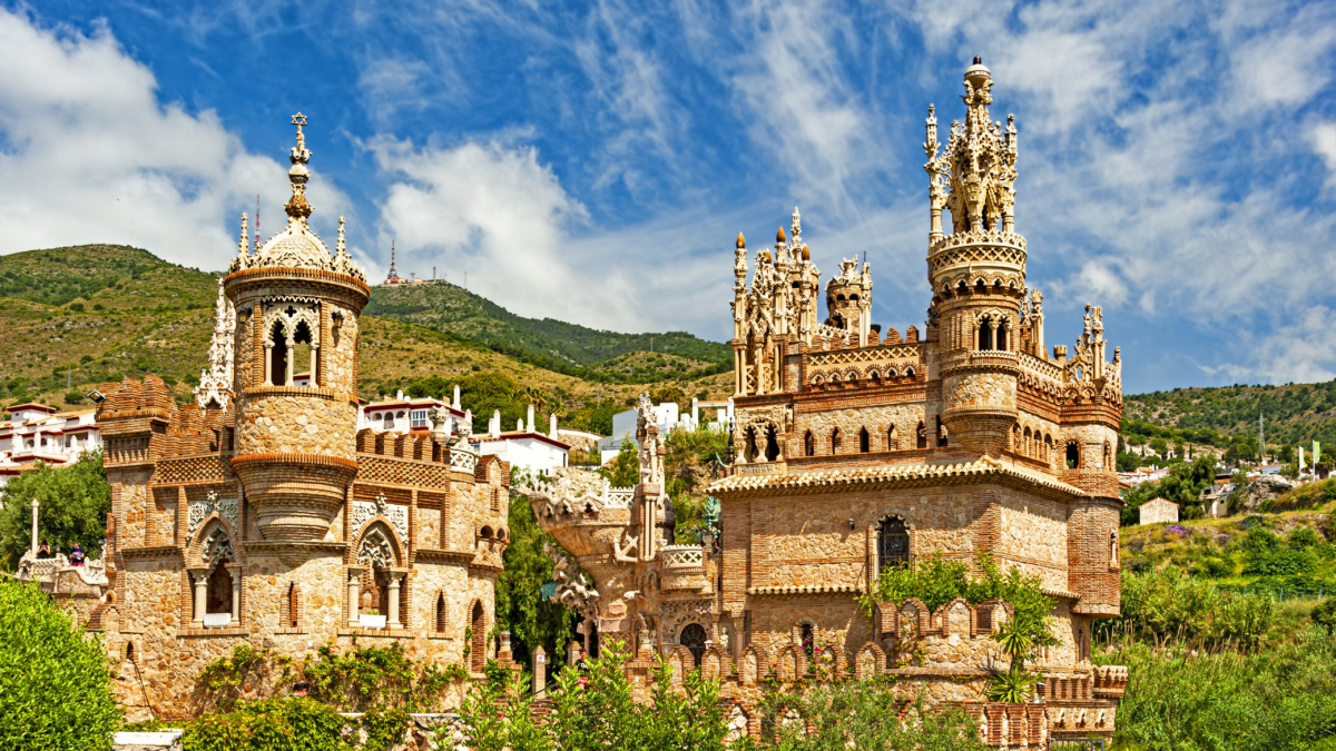 
        La iglesia más pequeña del mundo está en España
    