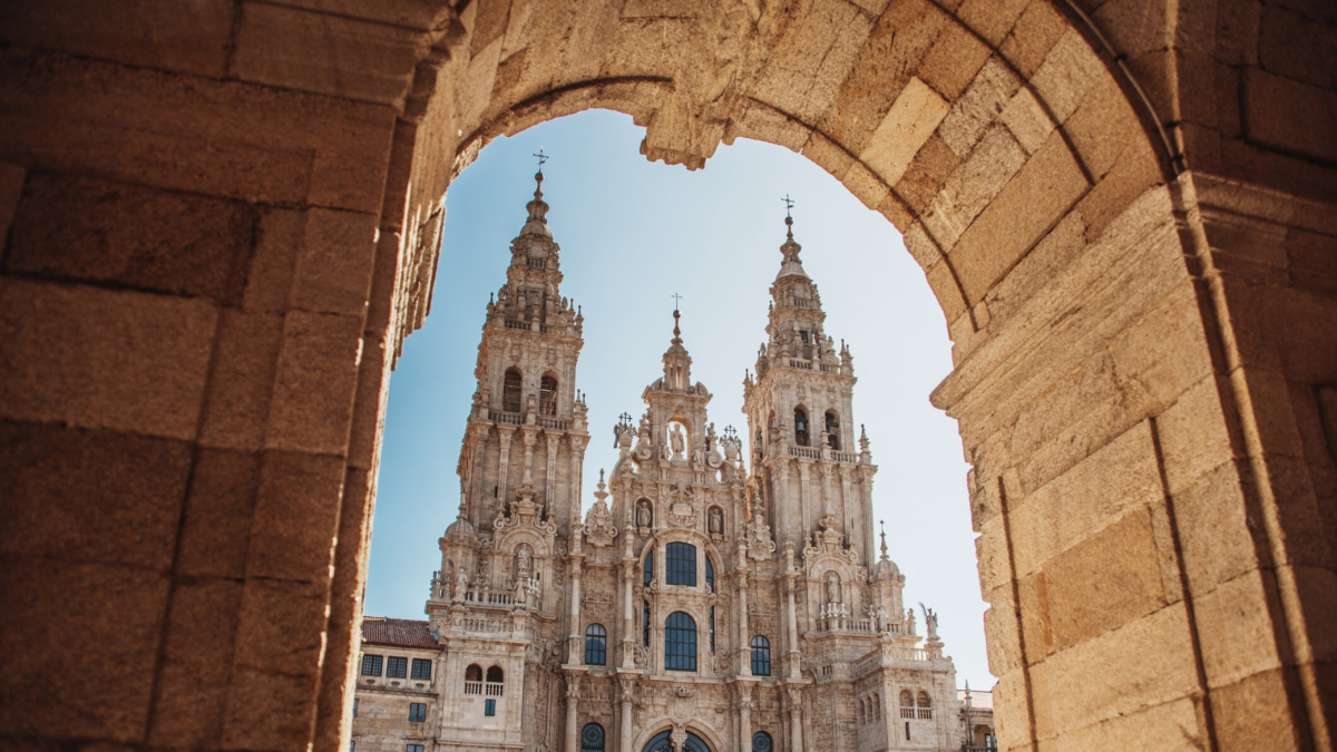 
        Las catedrales más espectaculares de España
    
