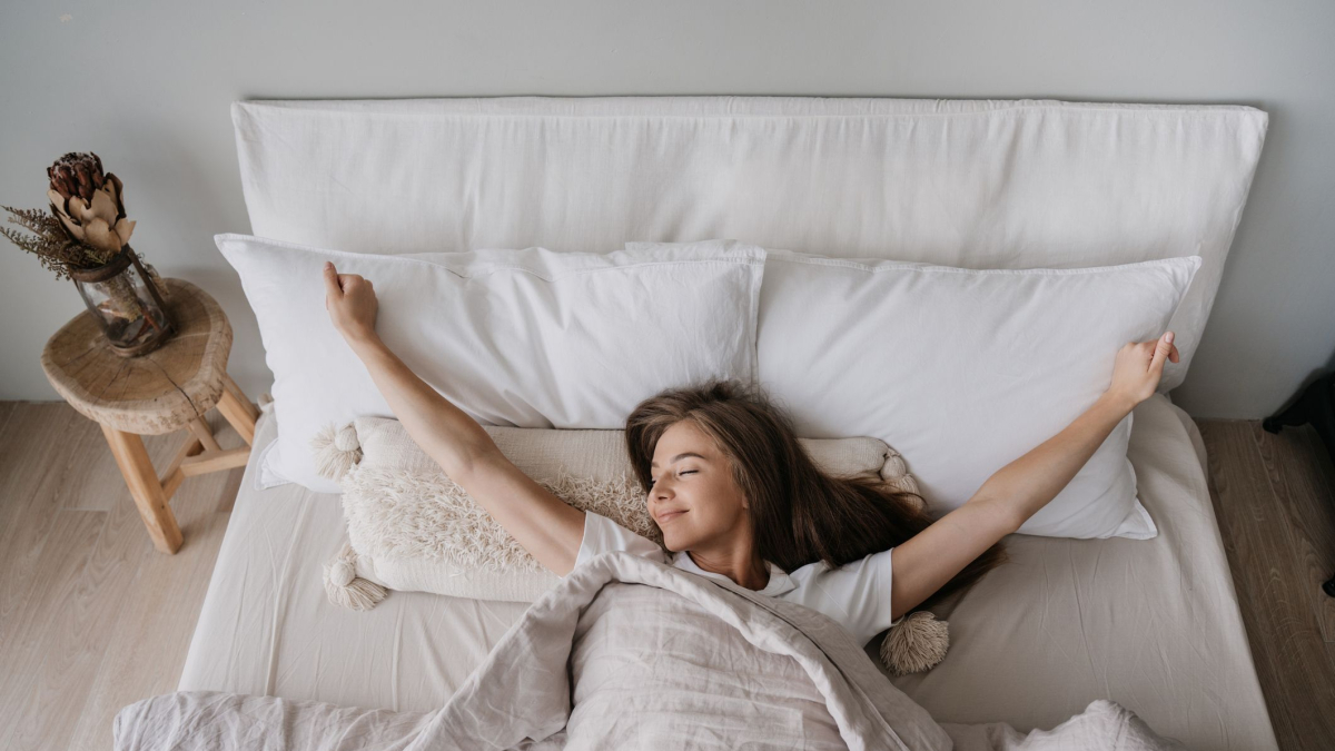 
        Dormir menos: el hábito que nos ha hecho evolucionar a los seres humanos
    