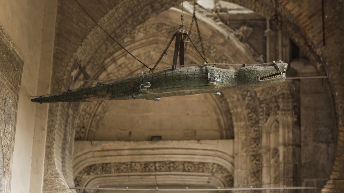 
        Por qué hay un cocodrilo en la catedral de Sevilla y otras curiosidades sobre el templo gótico más grande del mundo
    