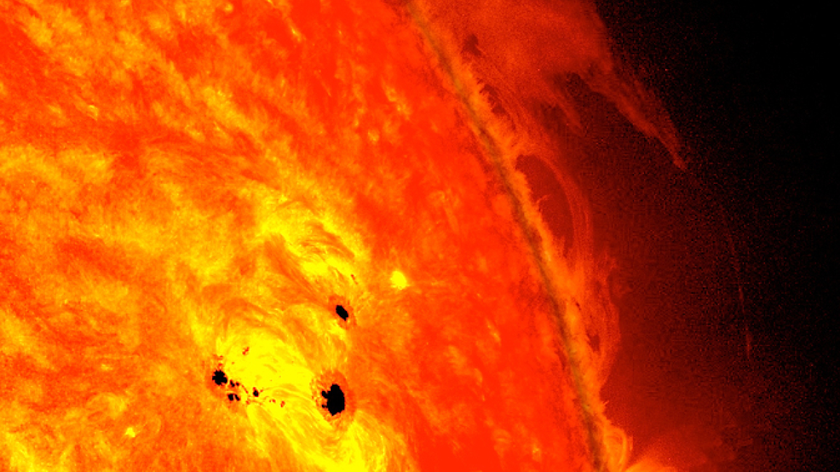 
        Las manchas solares: tras las respuestas al misterio desde Galileo hasta nuestros días
    