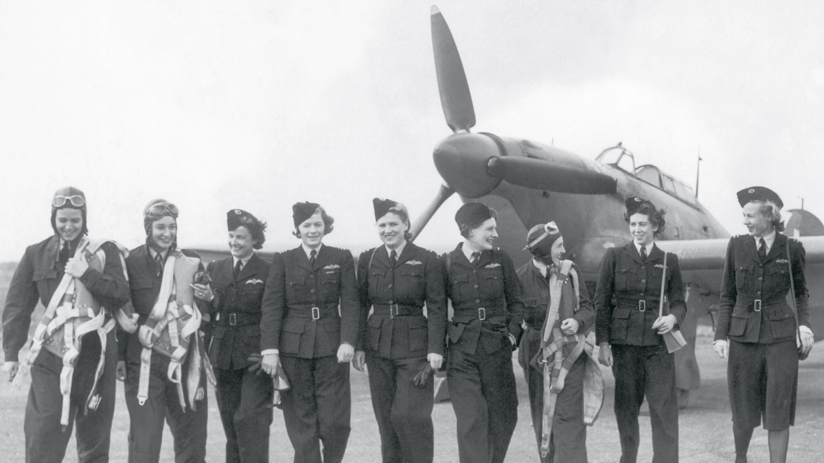 
        Las aviadoras de la Segunda Guerra Mundial, un vuelo desde el olvido
    