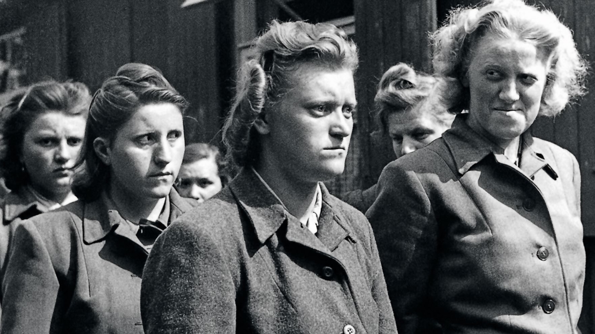 
        Las sádicas guardianas nazis, terror femenino en los campos de concentración
    