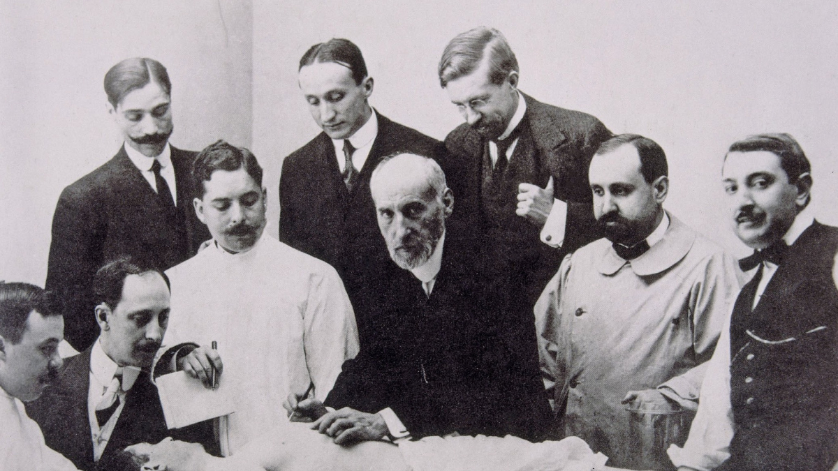 
        Las enseñanzas del profesor don Santiago Ramón y Cajal a sus alumnos
    