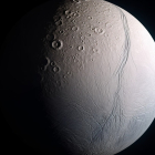 ¿Hay vida en Encélado, la luna de Saturno?