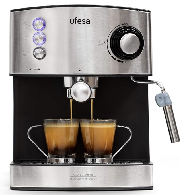 La cafetera superautomática mejor valorada de  es de De'Longhi y  prepara 16 bebidas de café con un solo toque