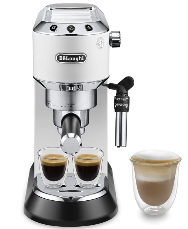 Por menos de 70 euros puede ser tuya la cafetera de cápsulas barata  Nespresso para obtener tu café rápido y sin complicaciones