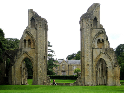 Ruinas de la abadía de Glastonbury, donde .Edmund fue enterrado Imagen: Wikicommons