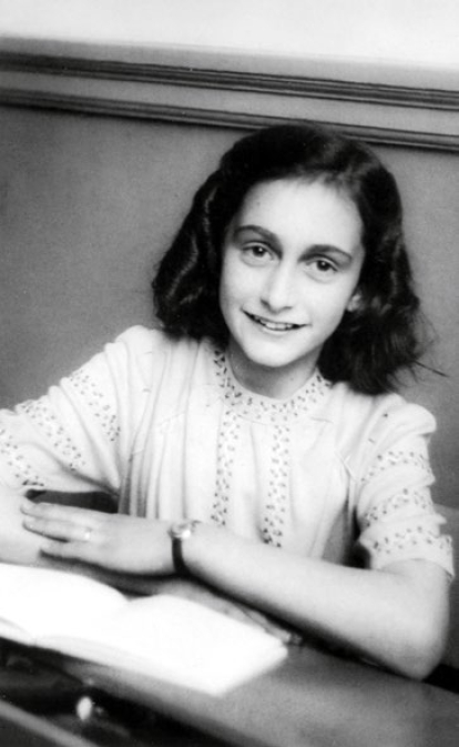 Fotografía de la joven Ana Frank, que escribió sus famosos diarios mientras se ocultaba de los nazis con su familia en Ámsterdam, durante dos años y medio. Foto: ASC.